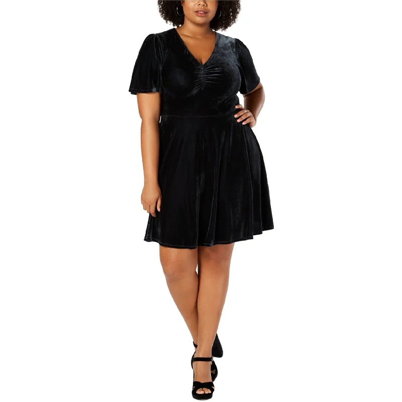 Soprano Womens Cinched Skater Dress