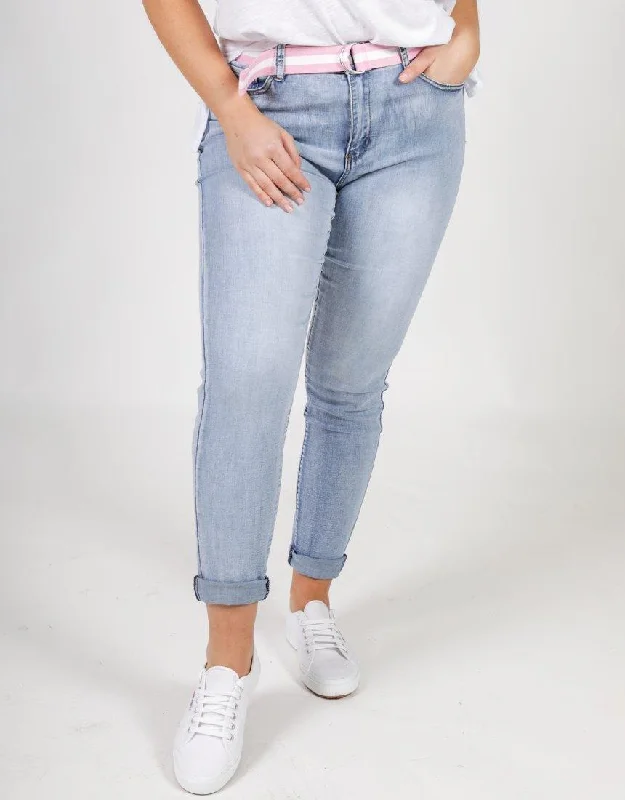 Plus Size Frayed Slim Fit Jeans - Light Denim